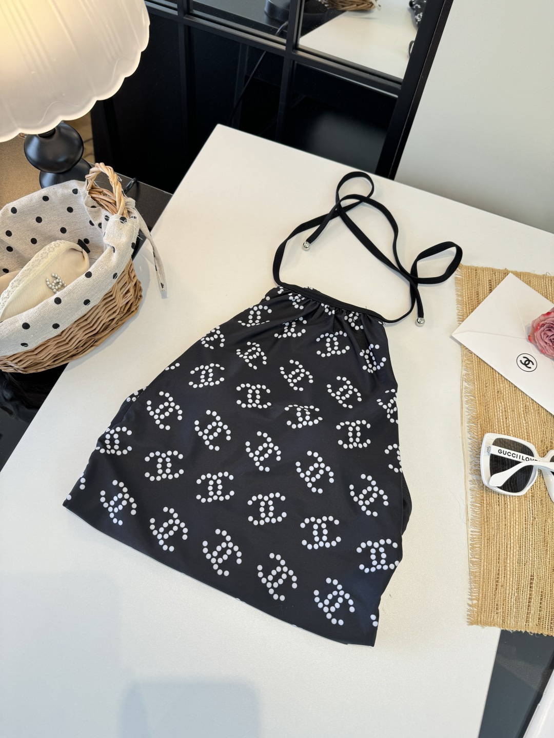 。Chanel香奈儿新款连体泳衣S M L XL