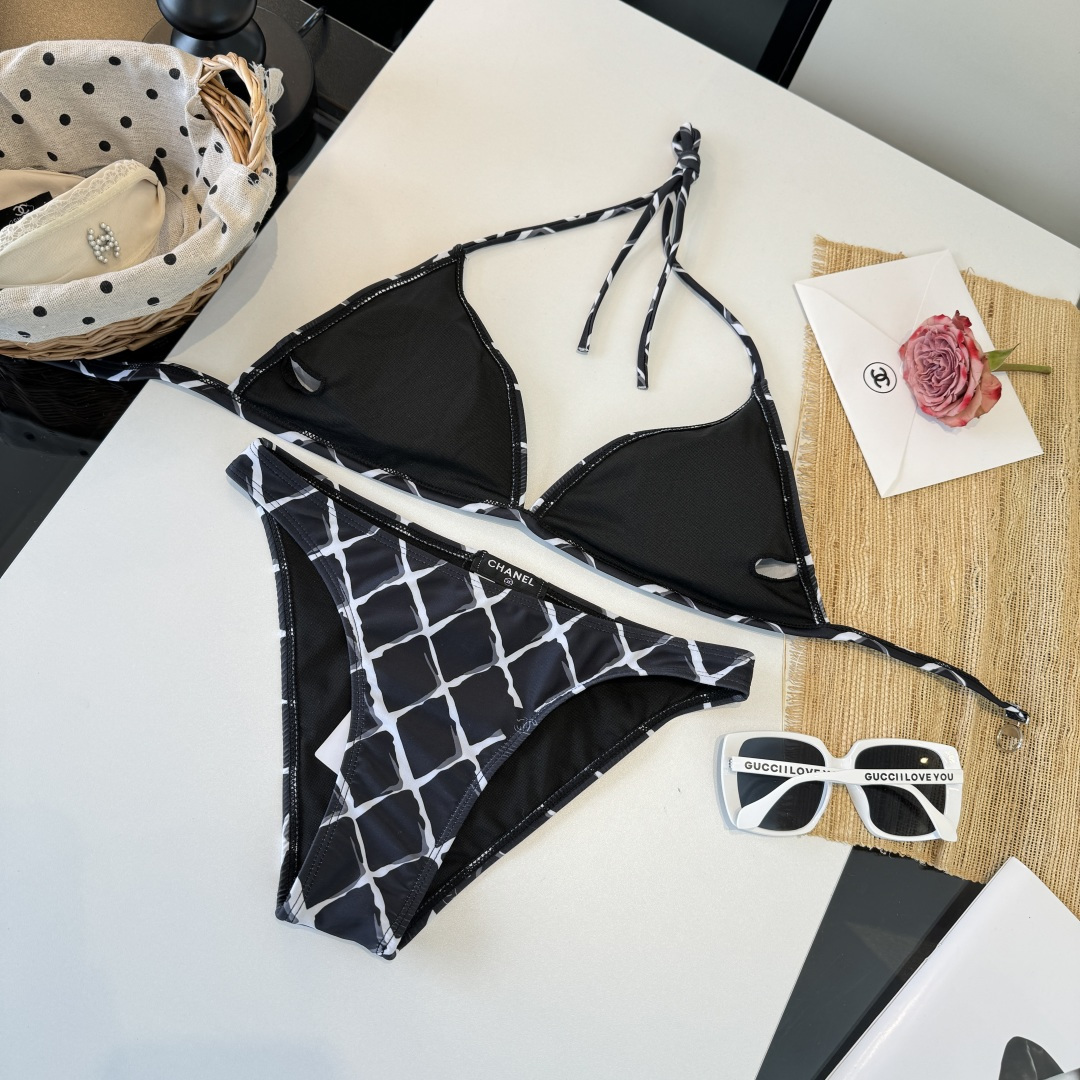。Chanel香奈儿新款分体比基尼泳衣S M L XL