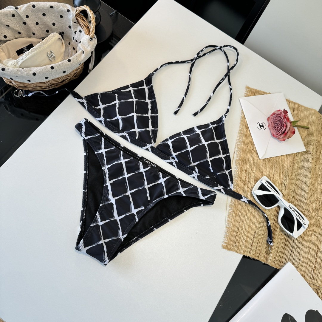 。Chanel香奈儿新款分体比基尼泳衣S M L XL