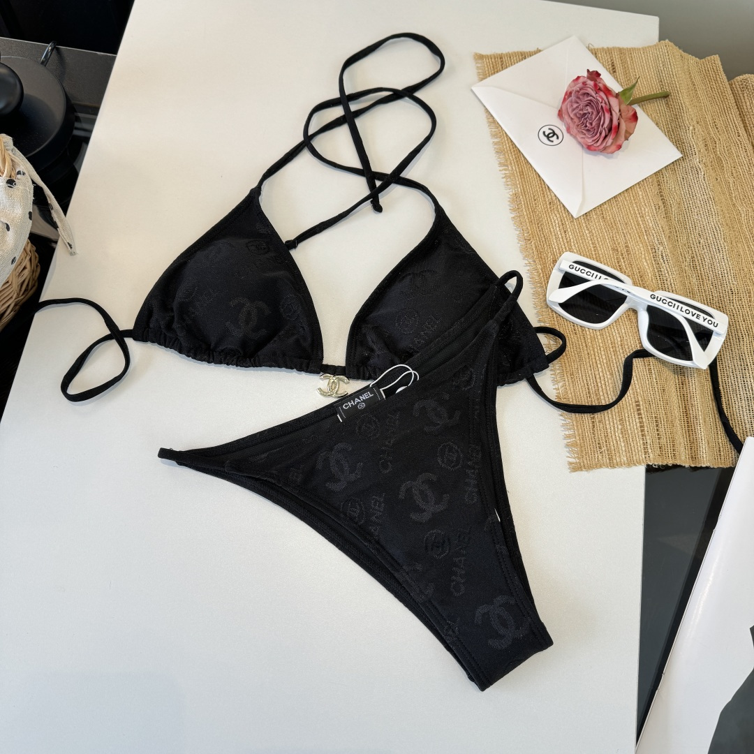 。Chanel香奈儿新款分体比基尼泳衣S M L XL