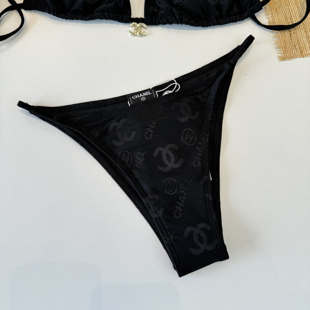 。Chanel香奈儿新款分体比基尼泳衣S M L XL