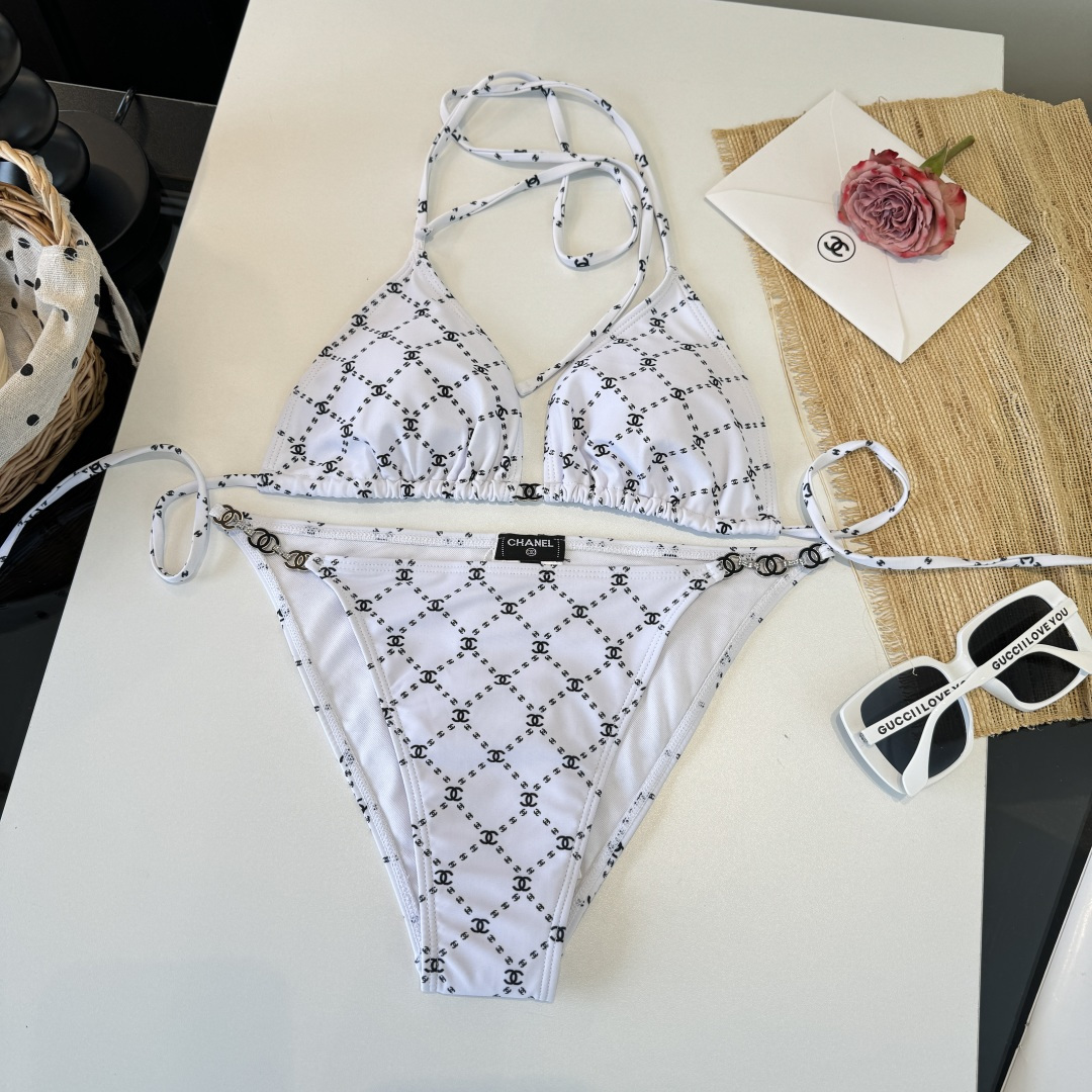 。Chanel香奈儿新款分体比基尼泳衣S M L XL
