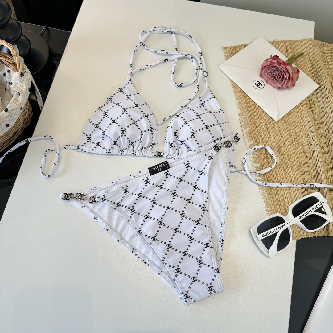 。Chanel香奈儿新款分体比基尼泳衣S M L XL