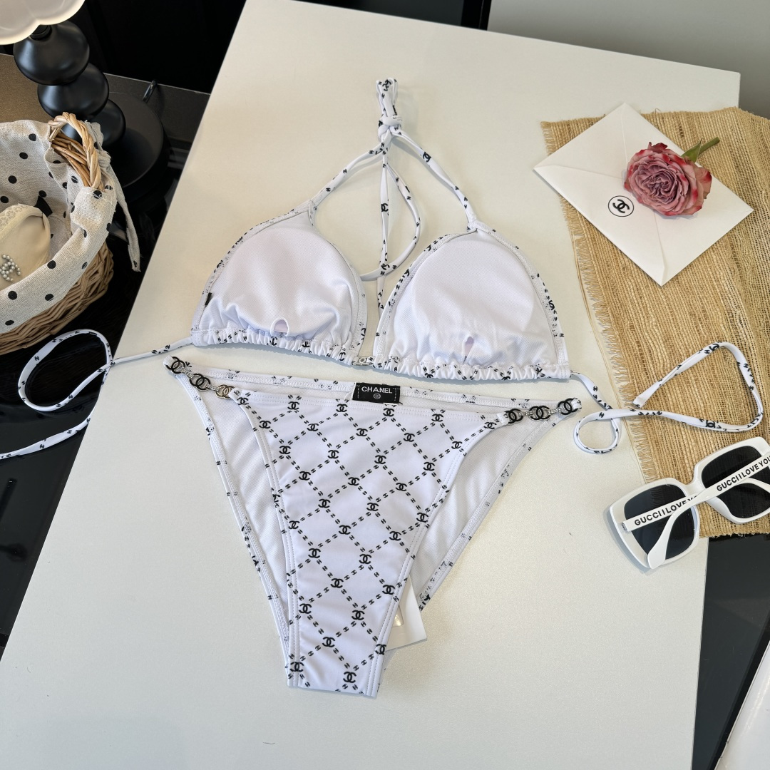 。Chanel香奈儿新款分体比基尼泳衣S M L XL