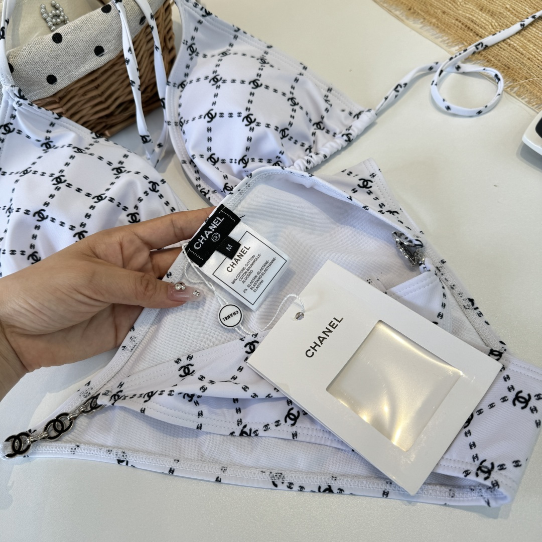 。Chanel香奈儿新款分体比基尼泳衣S M L XL