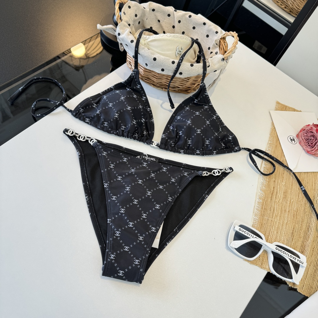 。Chanel香奈儿新款分体比基尼泳衣S M L XL