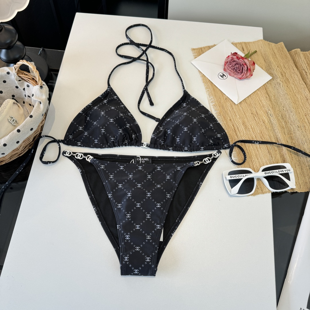 。Chanel香奈儿新款分体比基尼泳衣S M L XL