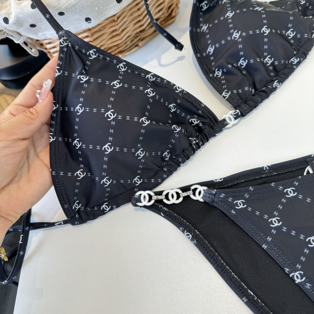 。Chanel香奈儿新款分体比基尼泳衣S M L XL