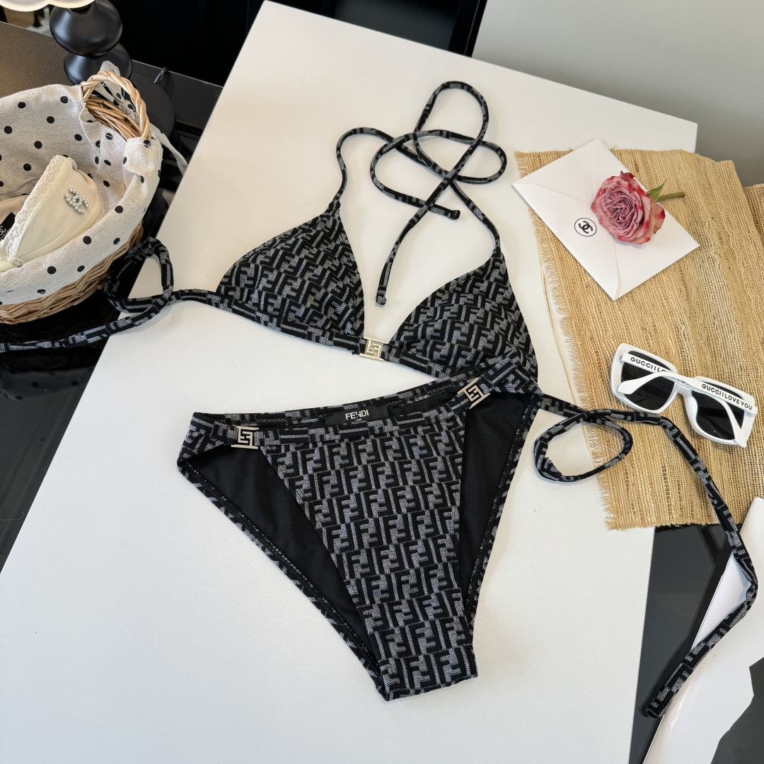 。FD芬迪新款分体比基尼泳衣S M L XL