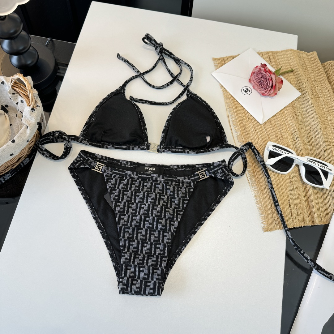 。FD芬迪新款分体比基尼泳衣S M L XL