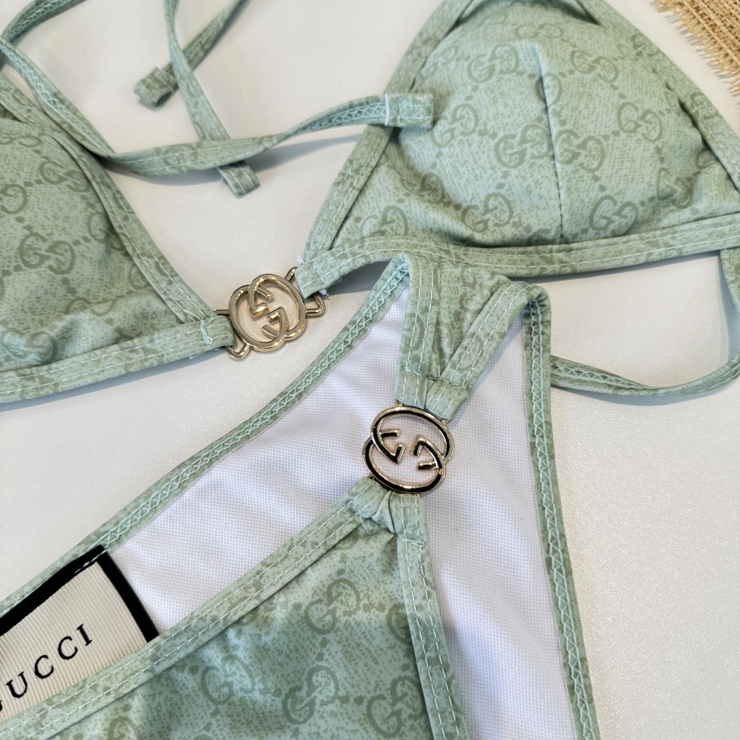 。Gucci古奇比基尼👙 上身超级棒！同步各大专柜发售，自然而然呈现时尚感！十分减龄，具有年轻活力。 码