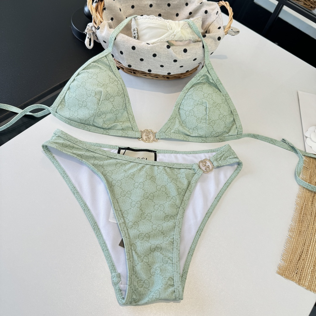 。Gucci古奇比基尼👙 上身超级棒！同步各大专柜发售，自然而然呈现时尚感！十分减龄，具有年轻活力。 码