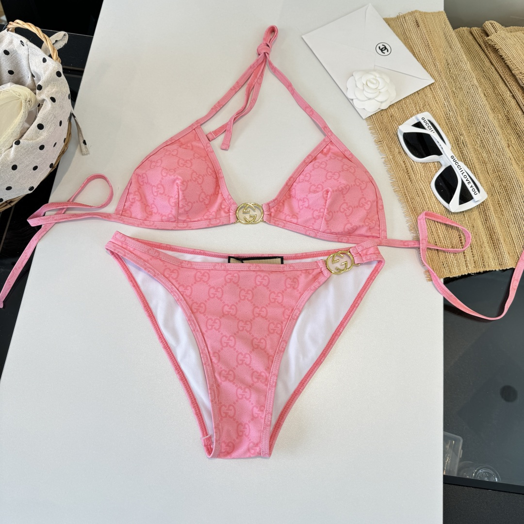 。Gucci古奇比基尼👙 上身超级棒！同步各大专柜发售，自然而然呈现时尚感！十分减龄，具有年轻活力。 码