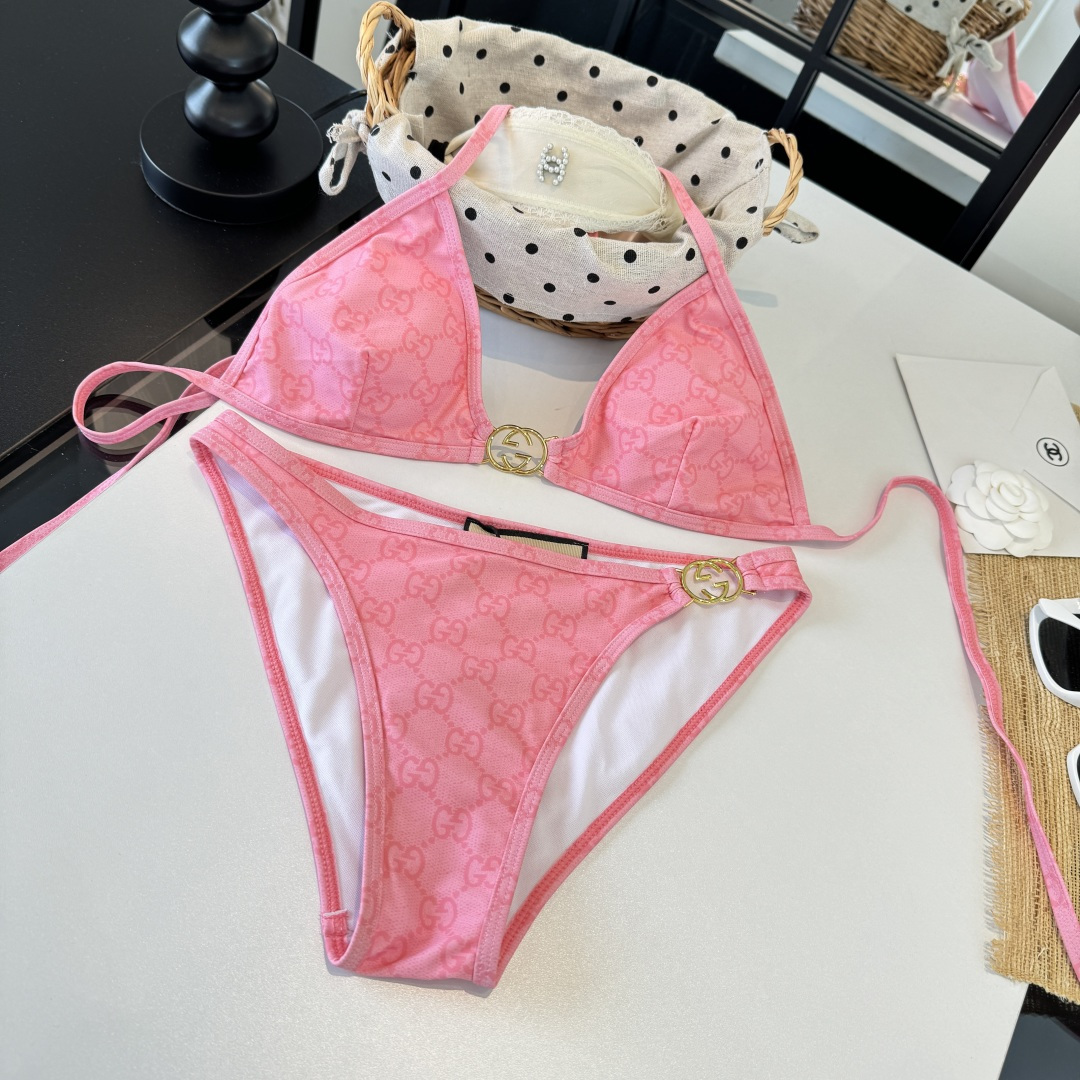。Gucci古奇比基尼👙 上身超级棒！同步各大专柜发售，自然而然呈现时尚感！十分减龄，具有年轻活力。 码