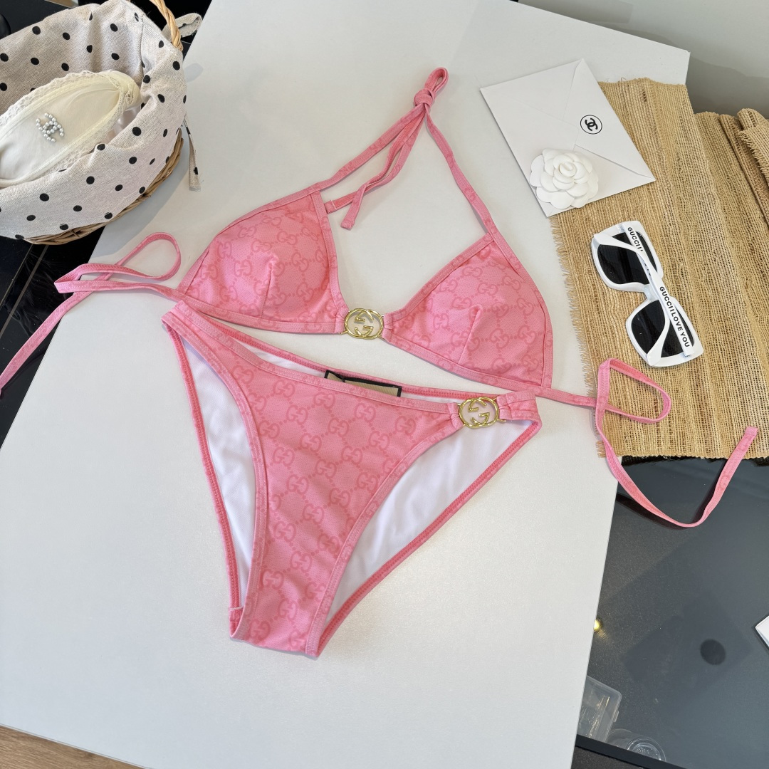 。Gucci古奇比基尼👙 上身超级棒！同步各大专柜发售，自然而然呈现时尚感！十分减龄，具有年轻活力。 码