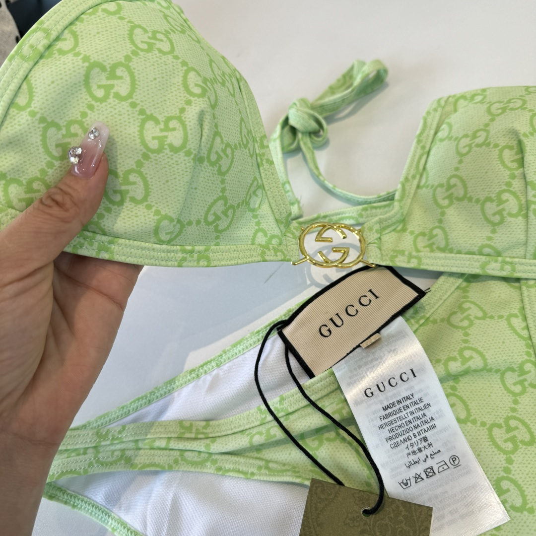 。Gucci古奇比基尼👙 上身超级棒！同步各大专柜发售，自然而然呈现时尚感！十分减龄，具有年轻活力。 码
