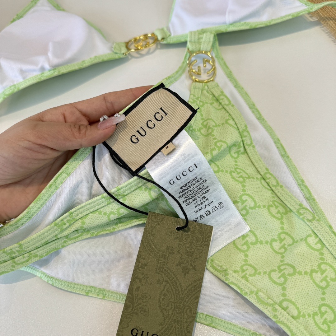 。Gucci古奇比基尼👙 上身超级棒！同步各大专柜发售，自然而然呈现时尚感！十分减龄，具有年轻活力。 码