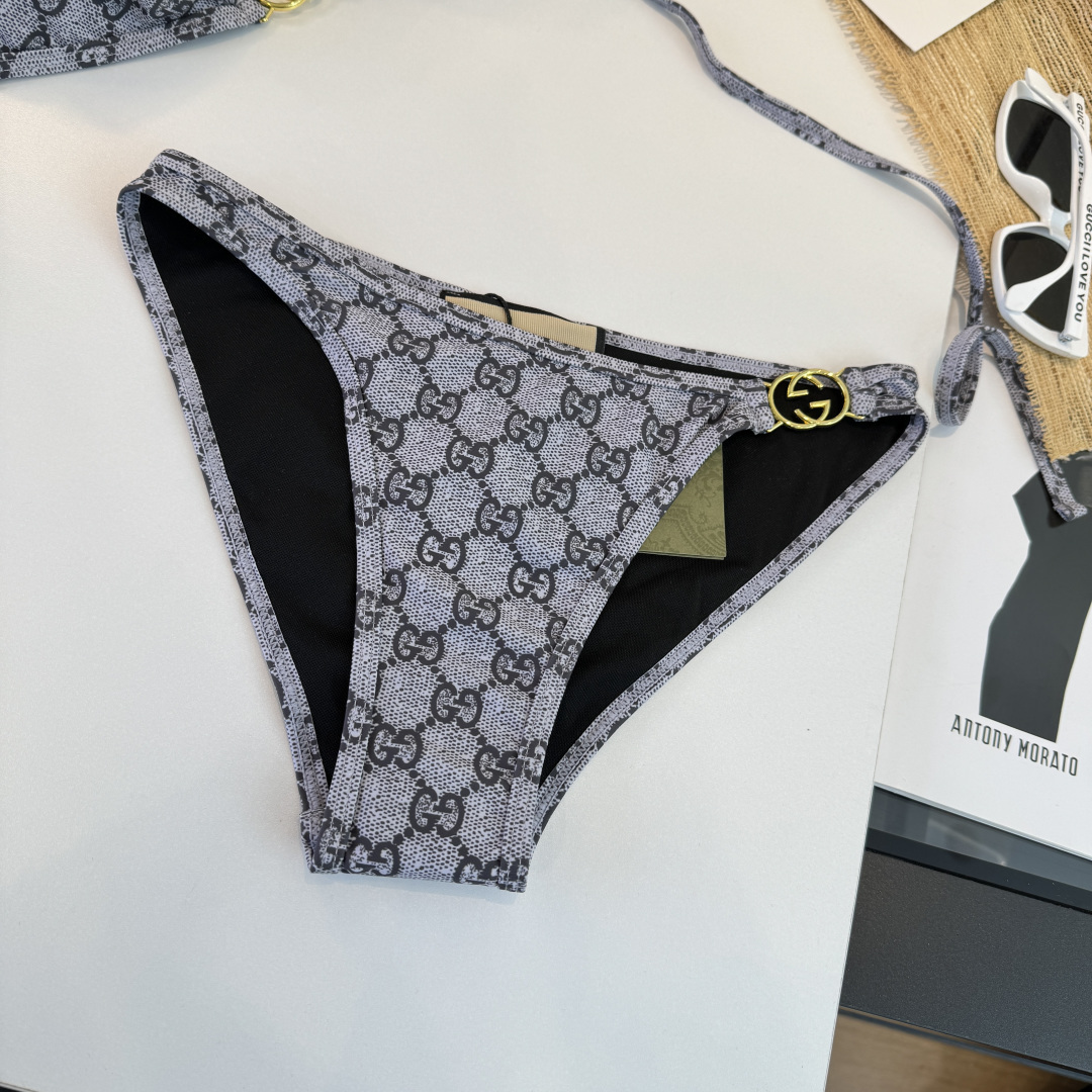 。Gucci古奇比基尼👙 上身超级棒！同步各大专柜发售，自然而然呈现时尚感！十分减龄，具有年轻活力。 码