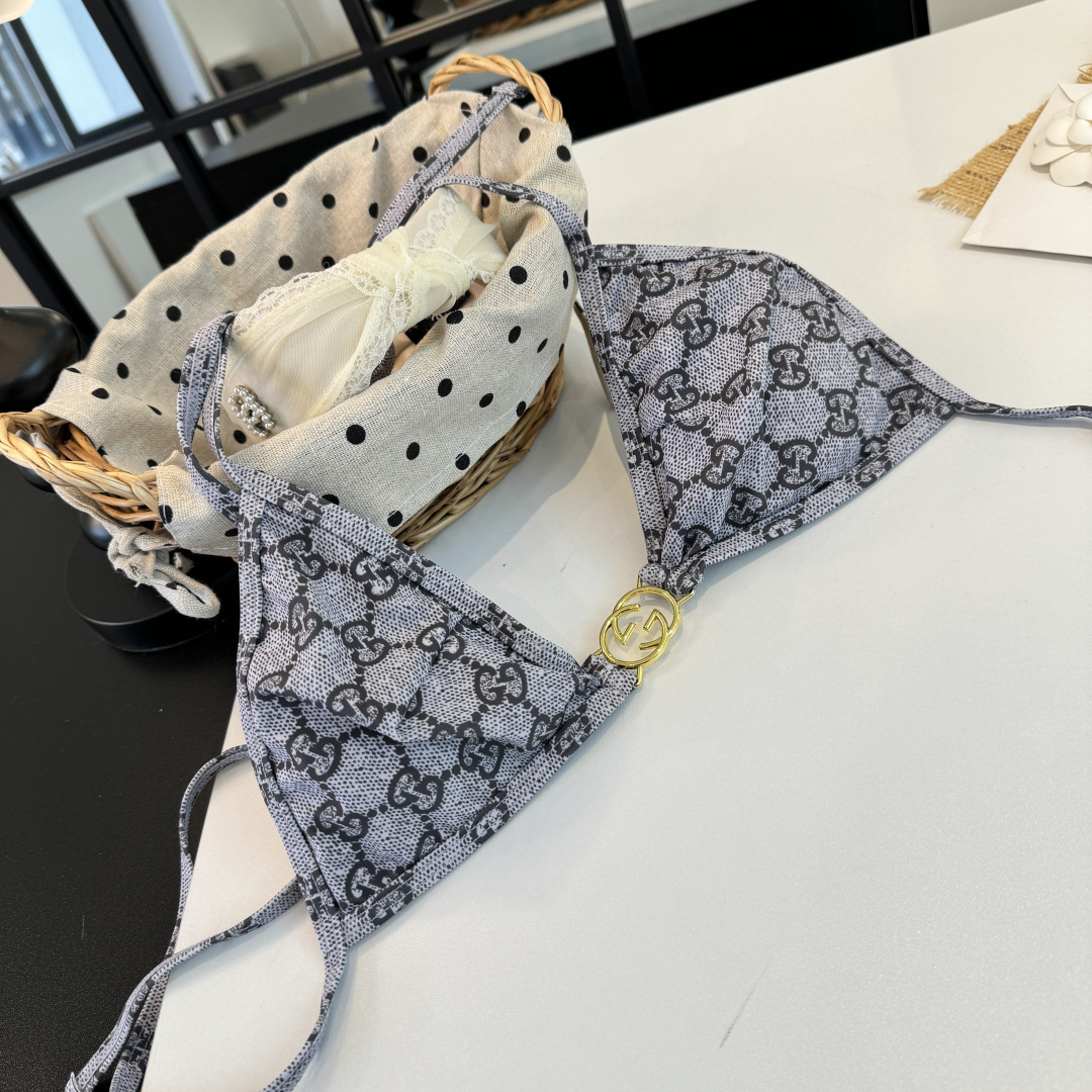 。Gucci古奇比基尼👙 上身超级棒！同步各大专柜发售，自然而然呈现时尚感！十分减龄，具有年轻活力。 码