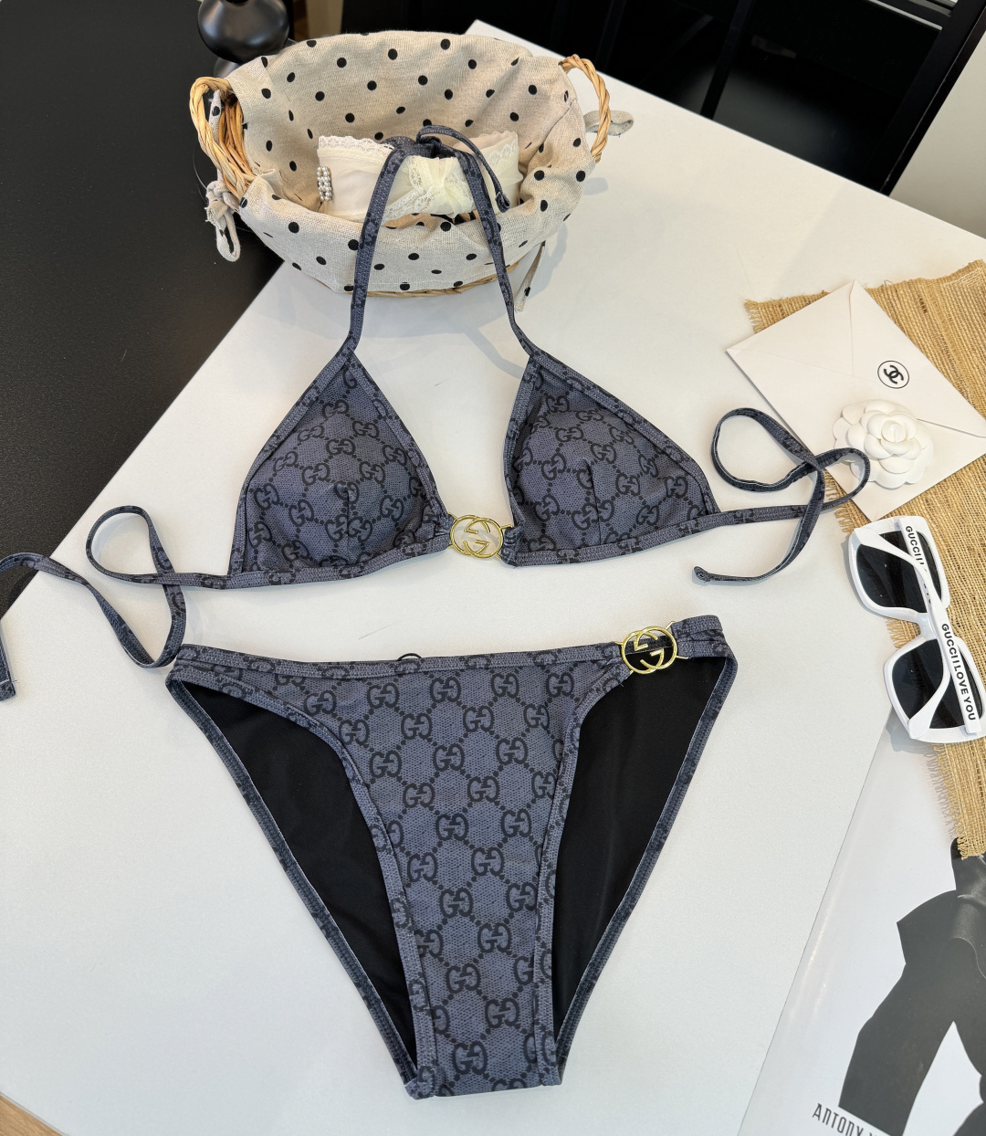 。Gucci古奇比基尼👙 上身超级棒！同步各大专柜发售，自然而然呈现时尚感！十分减龄，具有年轻活力。 码