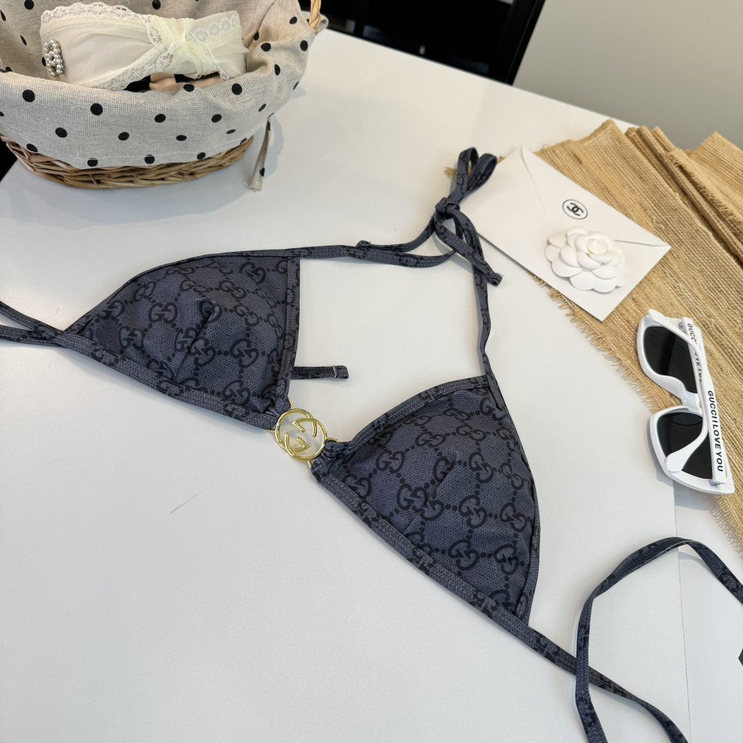 。Gucci古奇比基尼👙 上身超级棒！同步各大专柜发售，自然而然呈现时尚感！十分减龄，具有年轻活力。 码