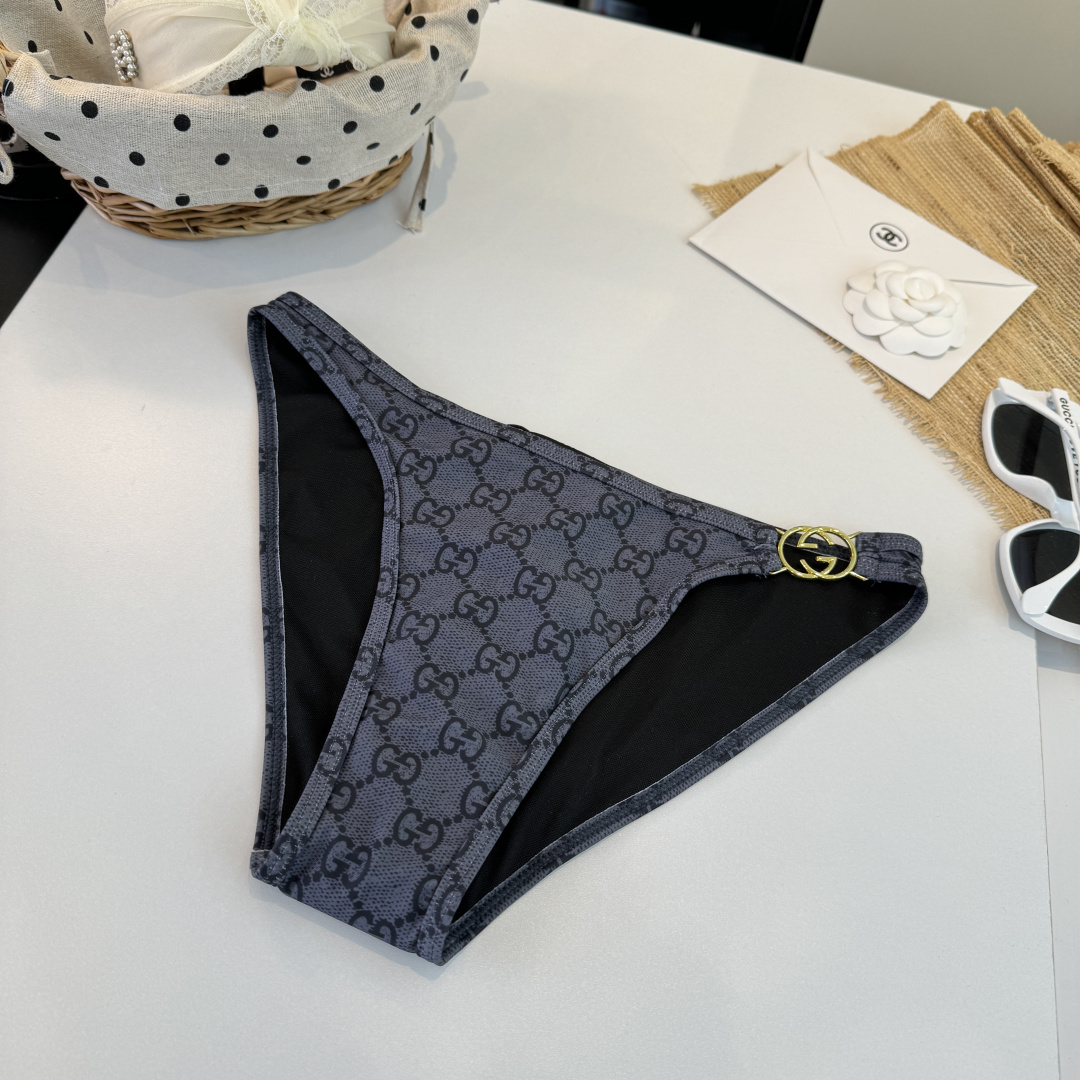 。Gucci古奇比基尼👙 上身超级棒！同步各大专柜发售，自然而然呈现时尚感！十分减龄，具有年轻活力。 码