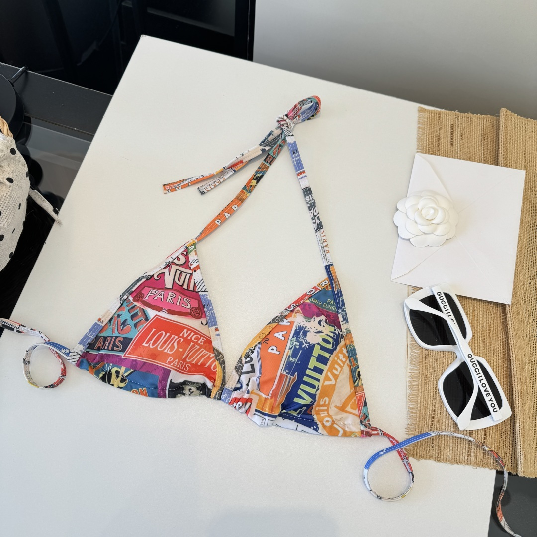 。LV路易威登比基尼👙 上身超级棒！同步各大专柜发售，自然而然呈现时尚感！十分减龄，具有年轻活力。 码数