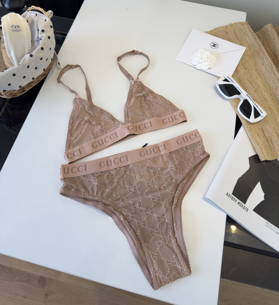 。Gucci古奇蕾丝分体比基尼泳衣👙专柜最新款沙滩系列连体式泳衣 可以说是游泳衣的天花板了👙强烈推荐！实