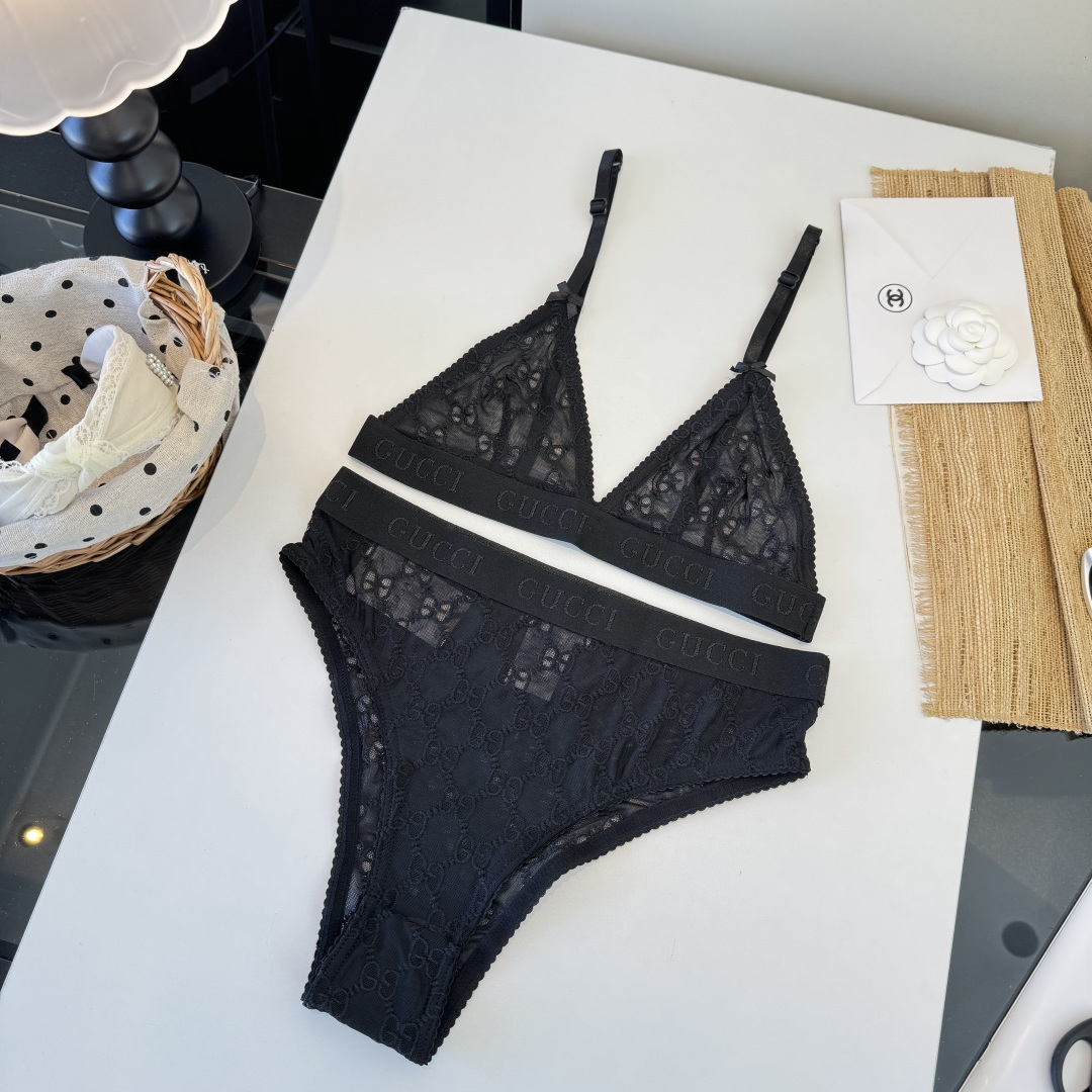 。Gucci古奇蕾丝分体比基尼泳衣👙专柜最新款沙滩系列连体式泳衣 可以说是游泳衣的天花板了👙强烈推荐！实