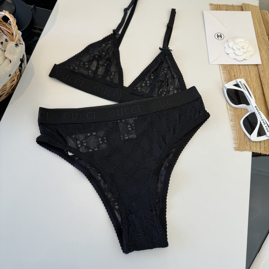 。Gucci古奇蕾丝分体比基尼泳衣👙专柜最新款沙滩系列连体式泳衣 可以说是游泳衣的天花板了👙强烈推荐！实
