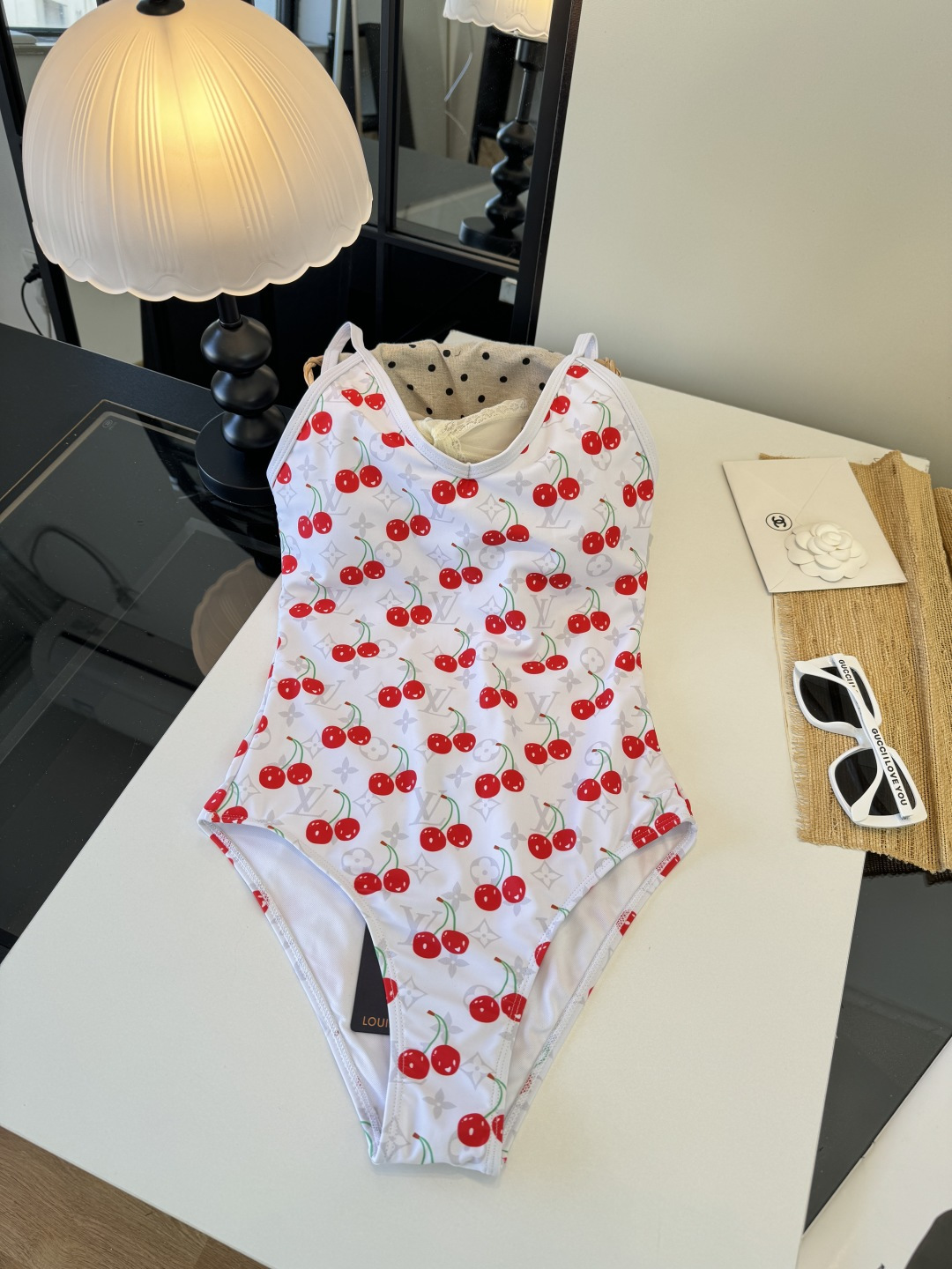 。LV路易威登连体泳衣🩱👙新款面料，S M L XL