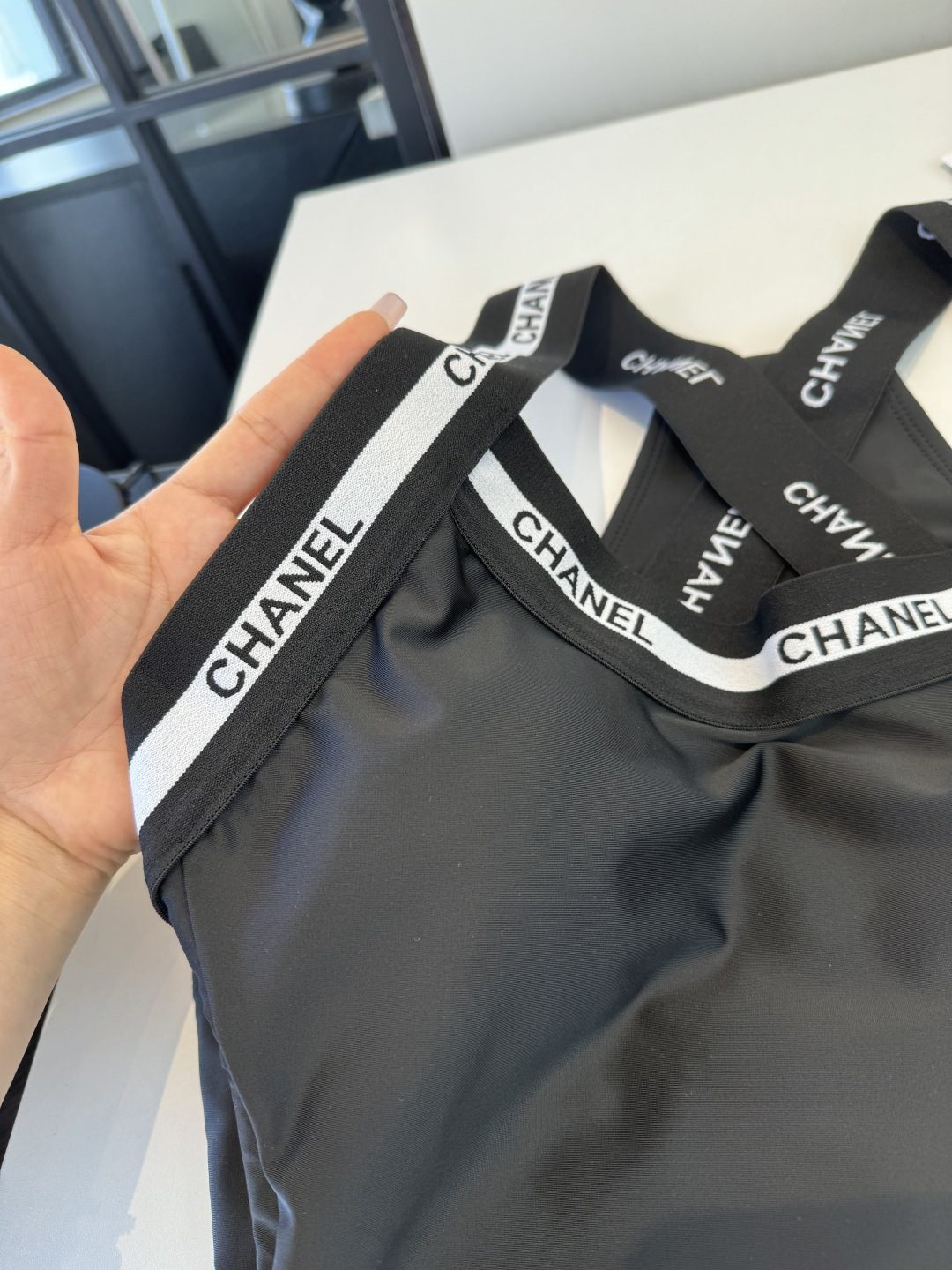 。Chanel香奈儿新款连体泳衣S M L XL