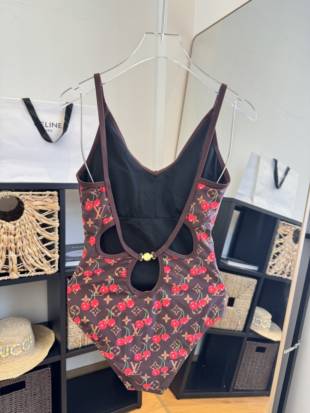 。LV路易威登连体泳衣🩱👙新款面料，S M L XL