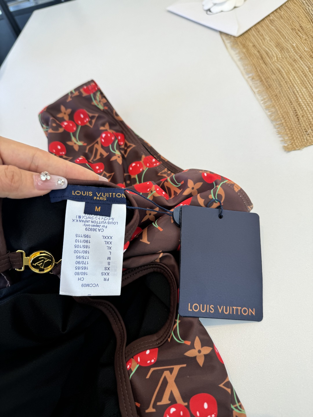 。LV路易威登连体泳衣🩱👙新款面料，S M L XL