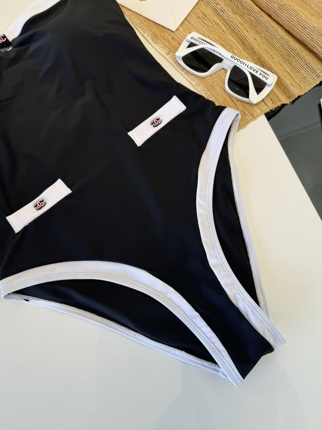 。Chanel香奈儿新款连体泳衣S M L XL