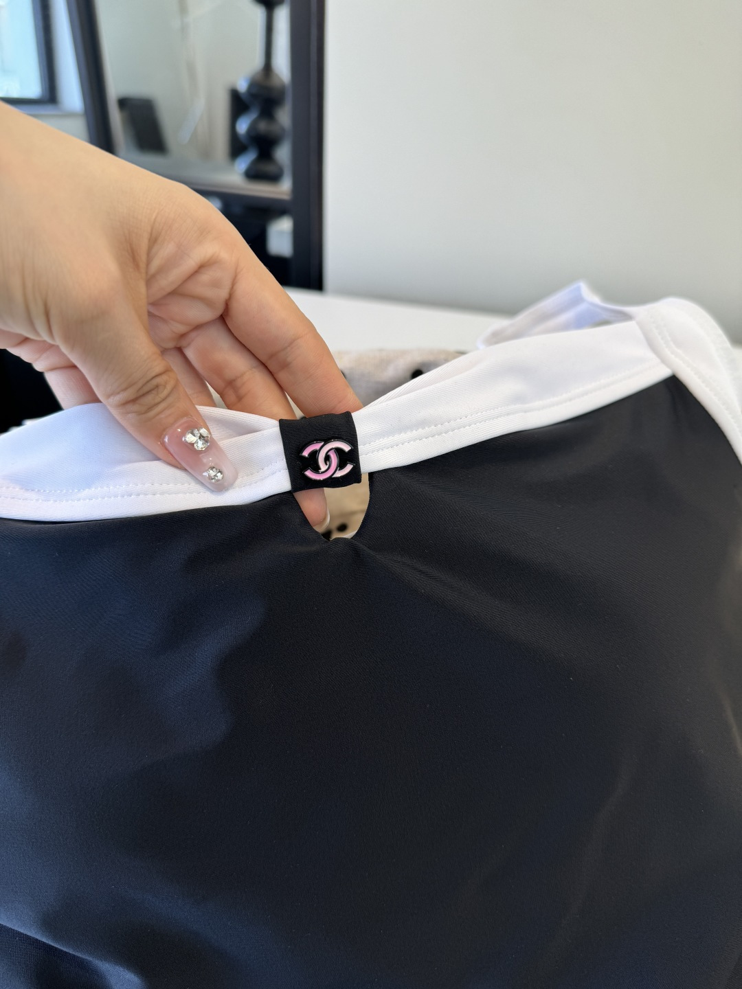 。Chanel香奈儿新款连体泳衣S M L XL