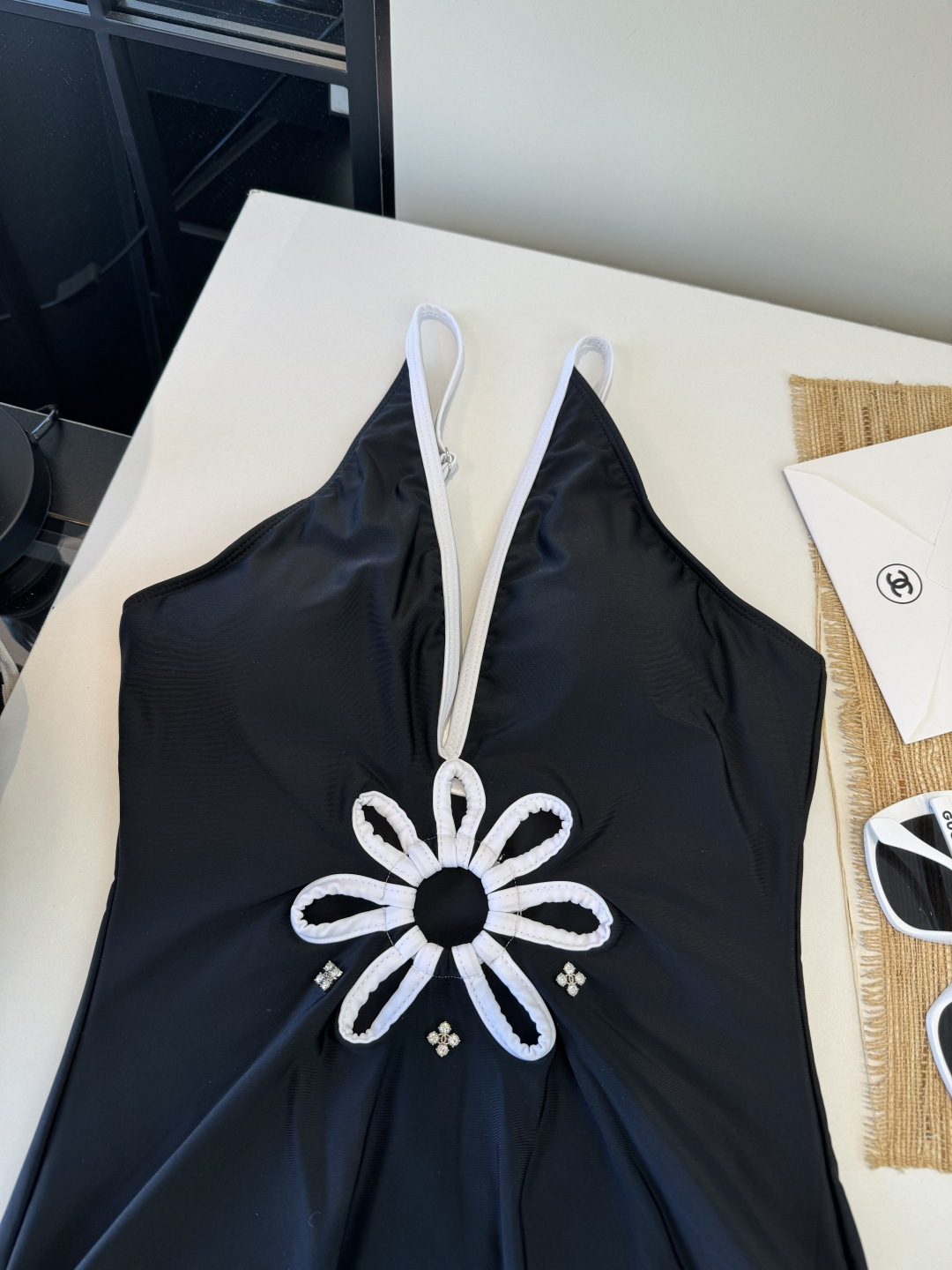 。Chanel香奈儿新款连体泳衣S M L XL