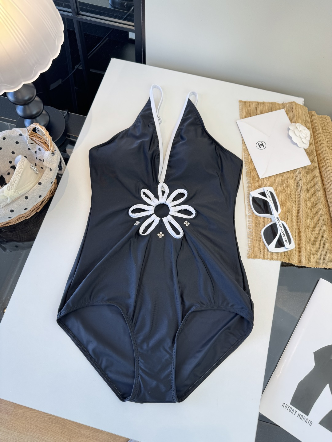 。Chanel香奈儿新款连体泳衣S M L XL