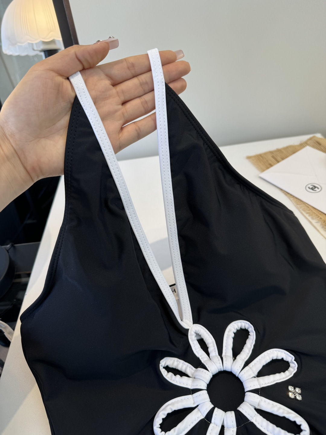 。Chanel香奈儿新款连体泳衣S M L XL