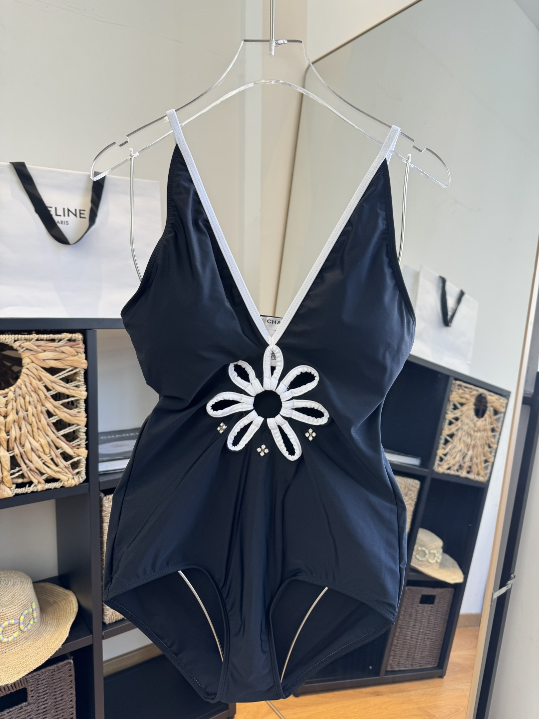 。Chanel香奈儿新款连体泳衣S M L XL