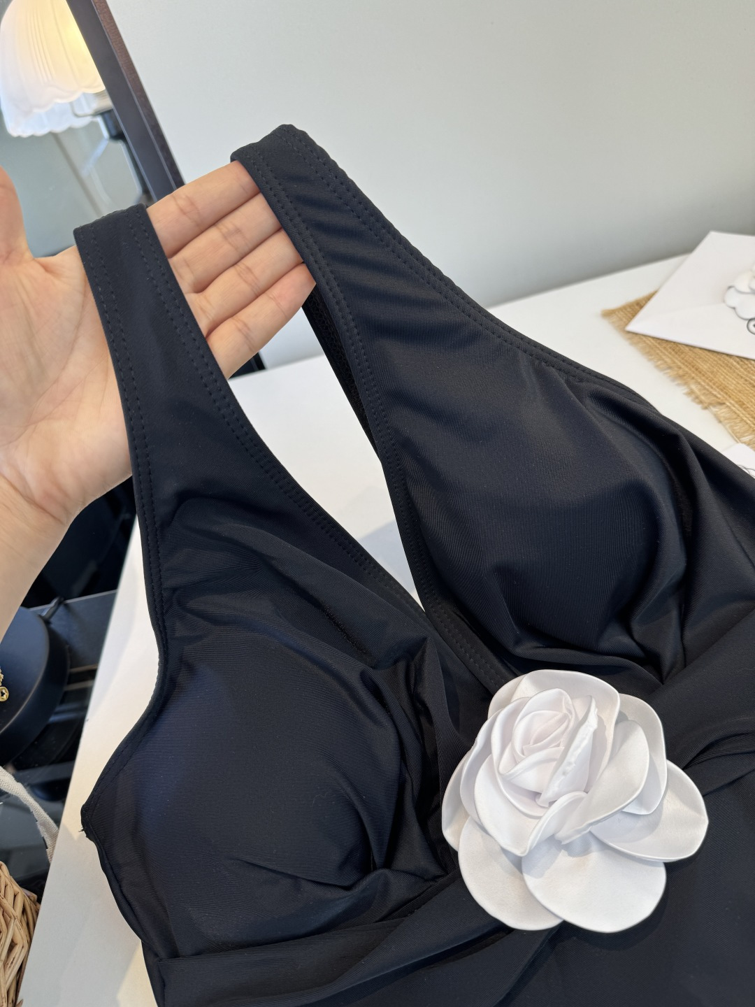 。Chanel香奈儿新款连体泳衣S M L XL