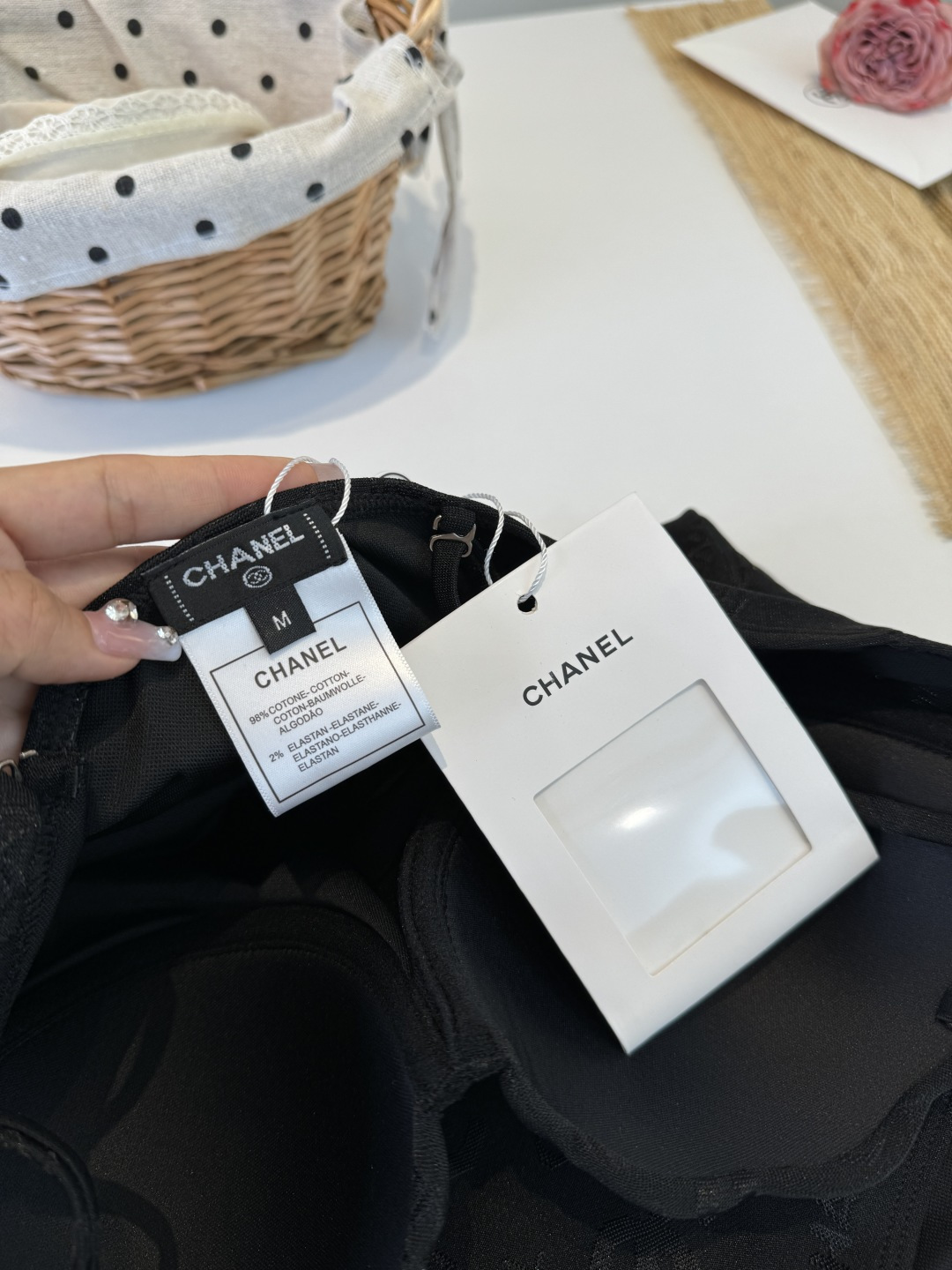 。Chanel香奈儿新款连体泳衣S M L XL