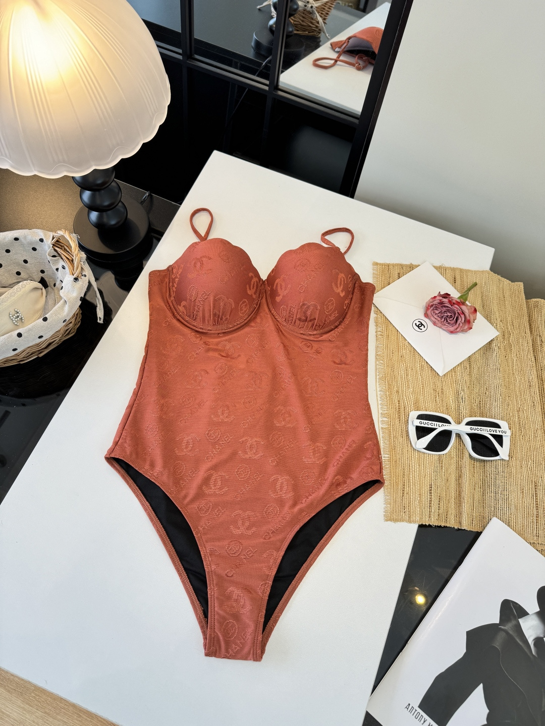 。Chanel香奈儿新款连体泳衣S M L XL