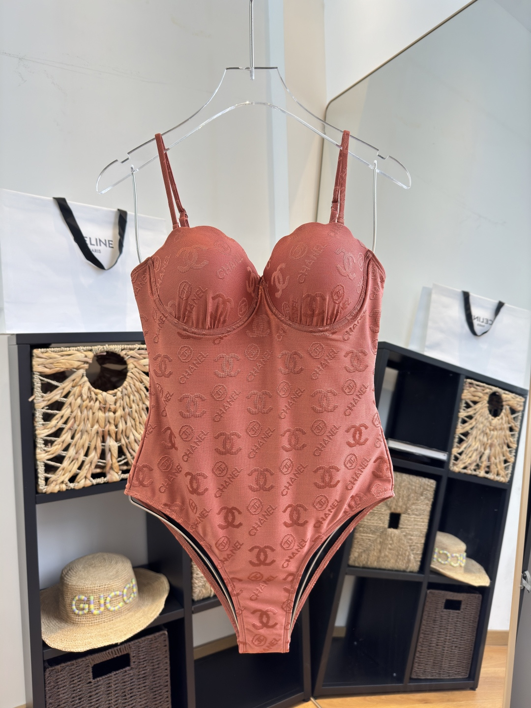 。Chanel香奈儿新款连体泳衣S M L XL