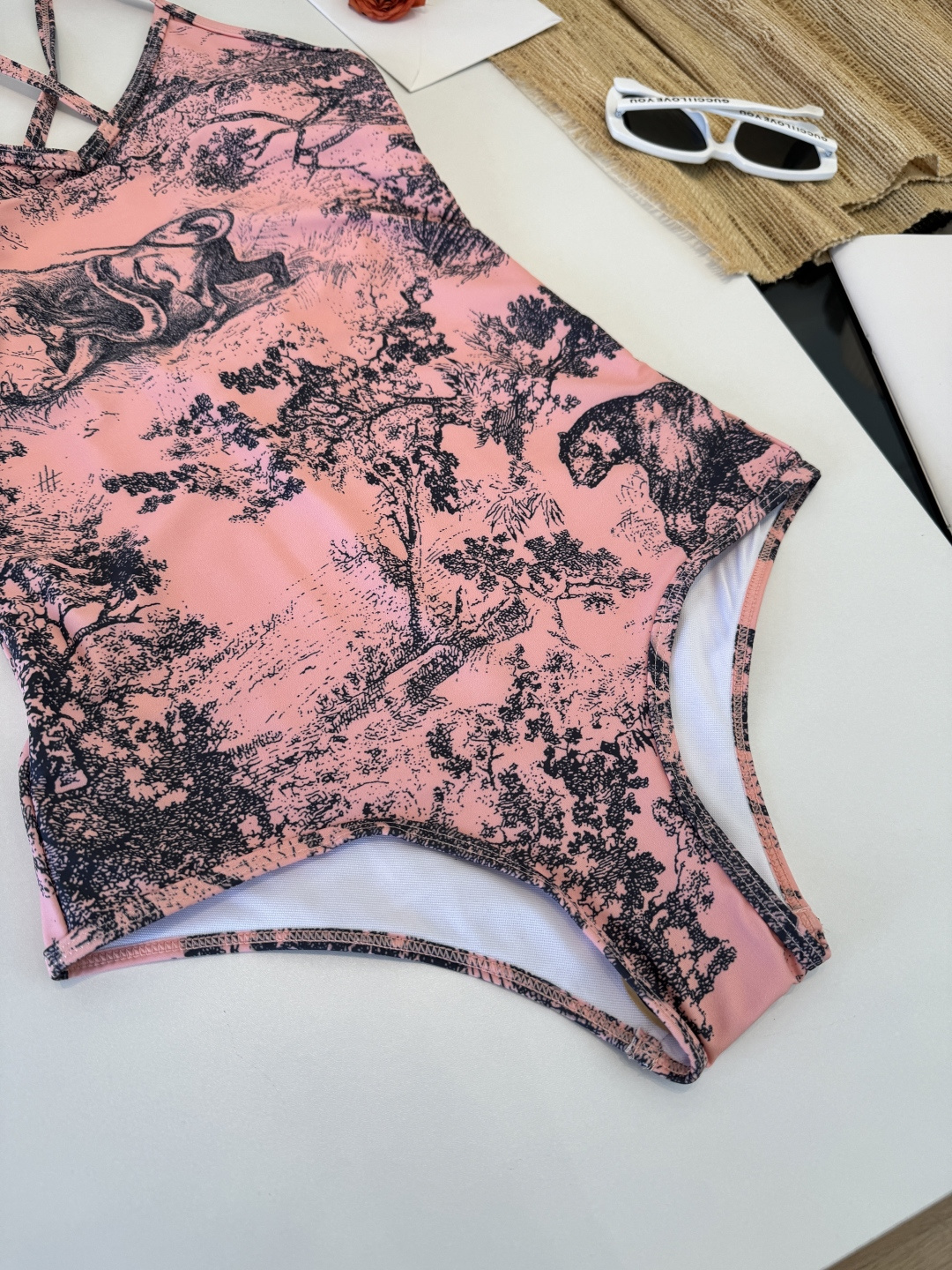 。Dior迪奥官方新款连体泳衣比基尼，S M L XL