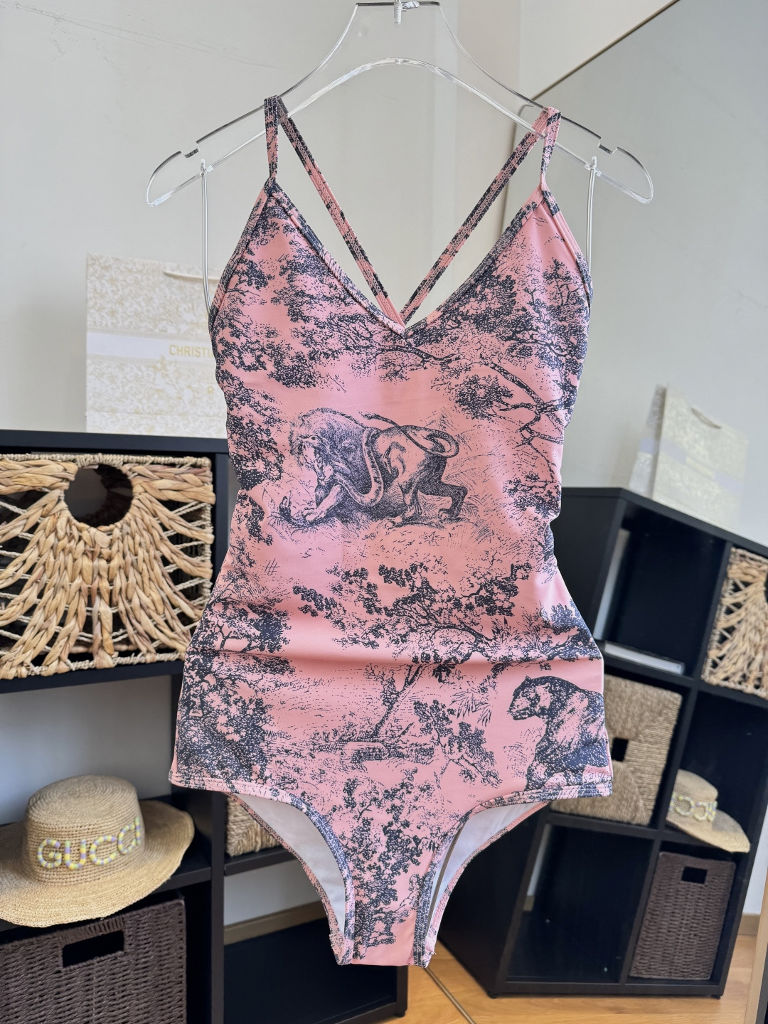 。Dior迪奥官方新款连体泳衣比基尼，S M L XL