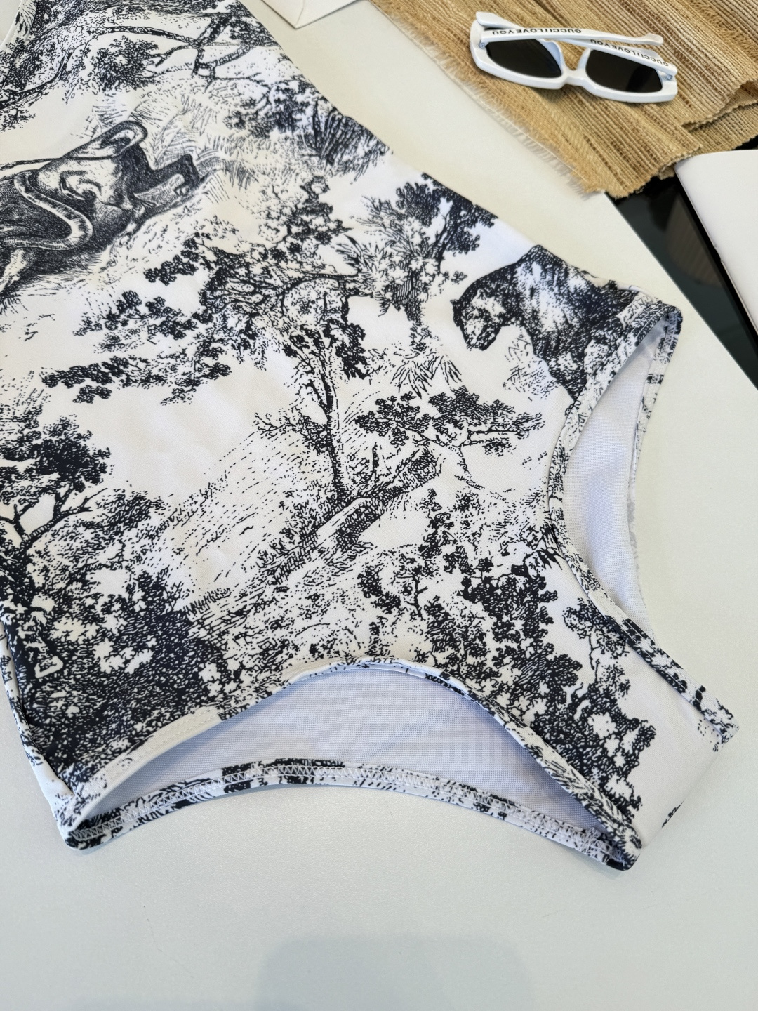 。Dior迪奥官方新款连体泳衣比基尼，S M L XL