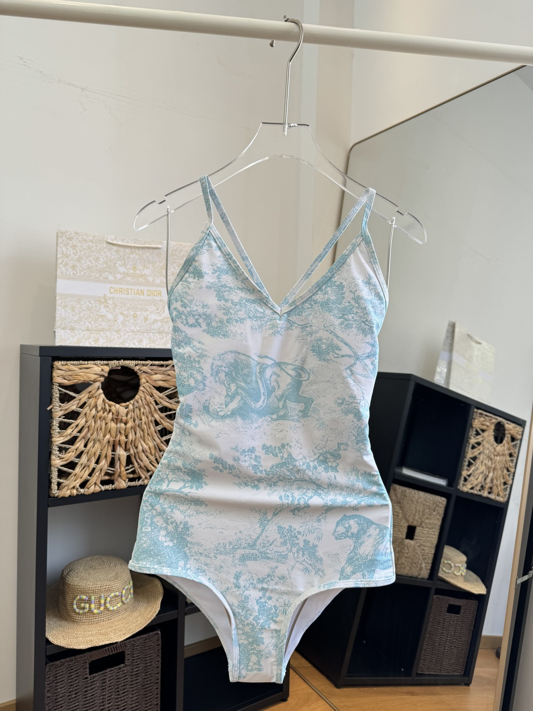 。Dior迪奥官方新款连体泳衣比基尼，S M L XL