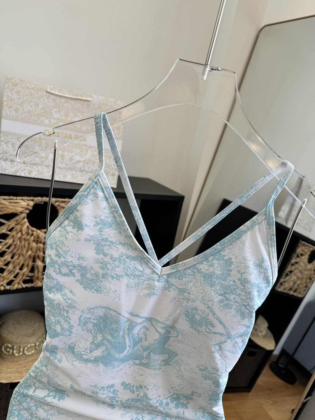 。Dior迪奥官方新款连体泳衣比基尼，S M L XL