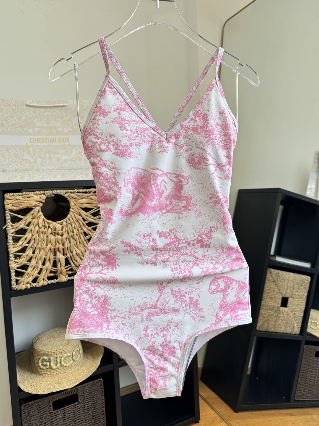 。Dior迪奥官方新款连体泳衣比基尼，S M L XL